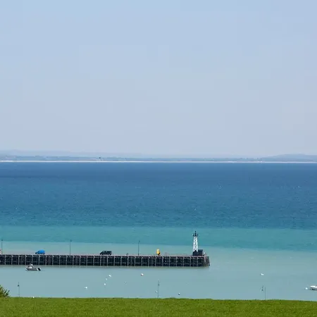 La Metairie-du-vauhariot - Vue Et Mont Saint Michel - Piscine Chauffee - Acces Gr34 בית הארחה 3*