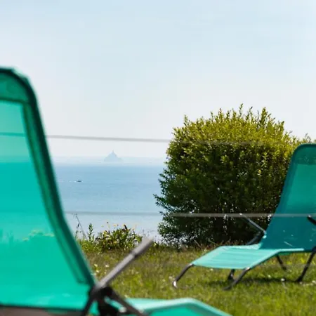 La Metairie-du-vauhariot - Vue Et Mont Saint Michel - Piscine Chauffee - Acces Gr34 בית הארחה 3*