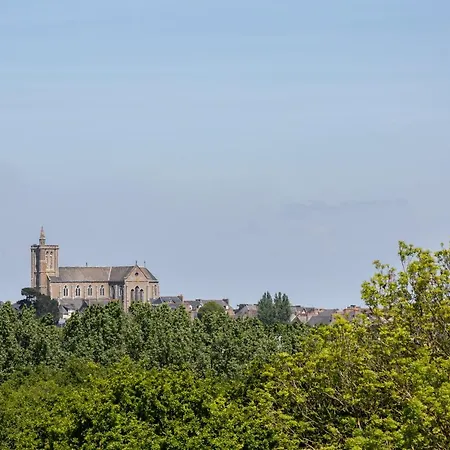 La Metairie-du-vauhariot - Vue Et Mont Saint Michel - Piscine Chauffee - Acces Gr34 Гостевой дом 3*